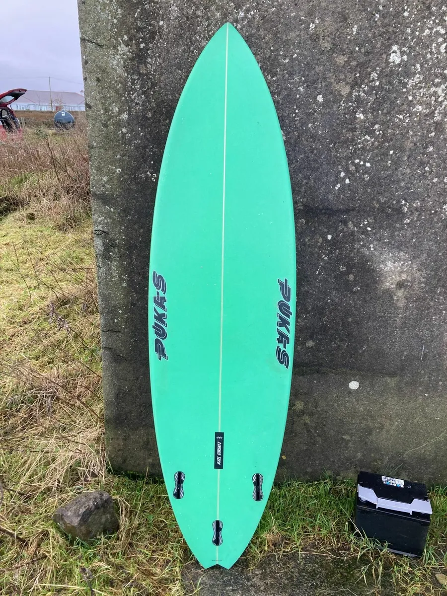 surfboard - Image 1