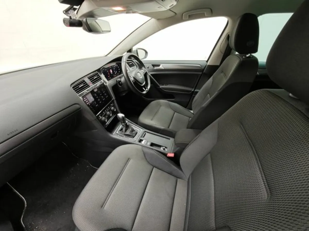 Volkswagen Golf ** Great Spec **1.2 TSI Automatic, - Image 4