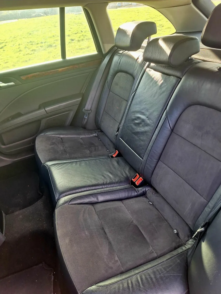 Skoda Superb 2012 - Image 4