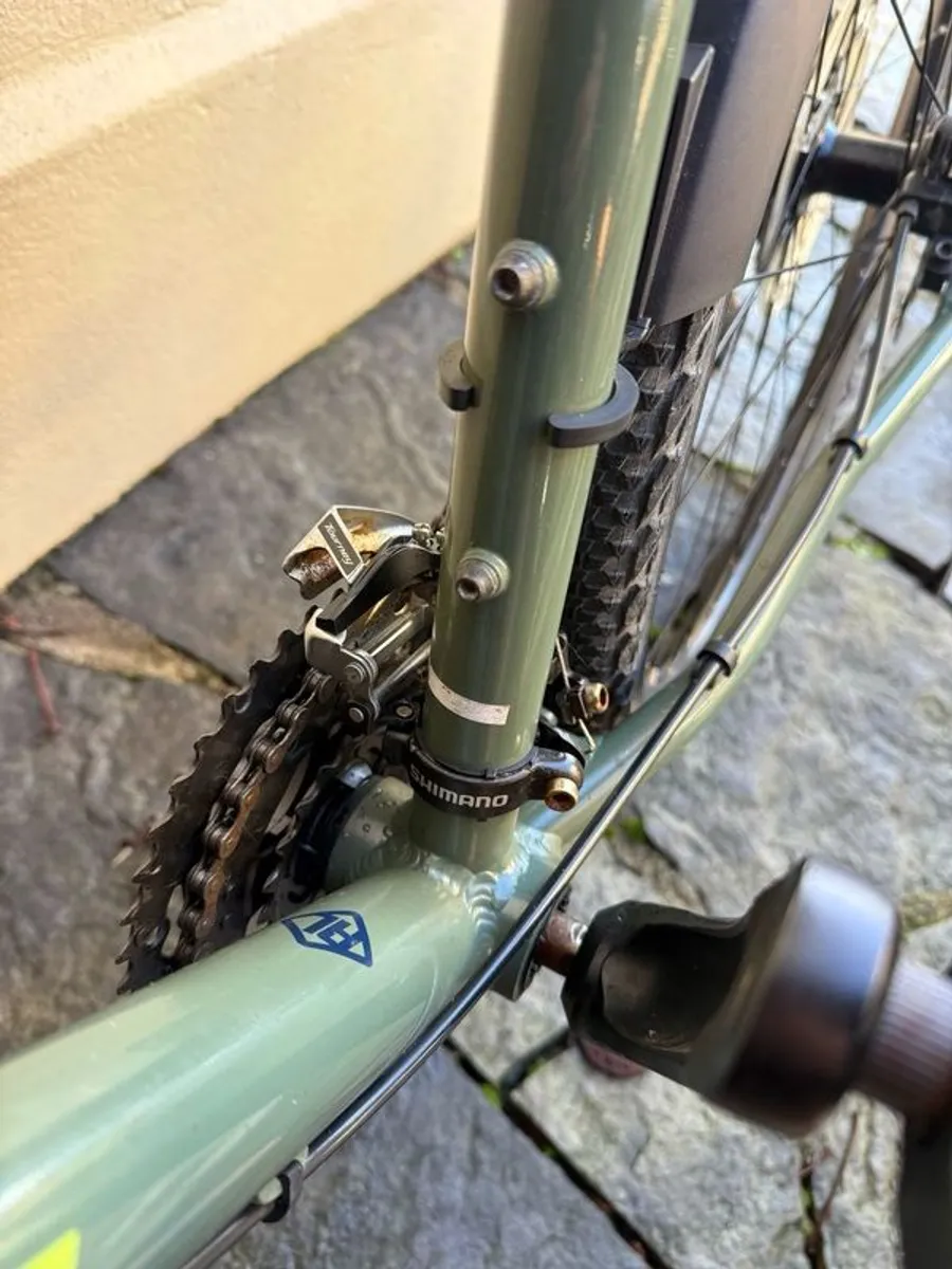 Bike Kona 24 gears (3x8) + Masterlock Heavy Duty U Lock with Looped-End Steel Cable + Lights Front and Back - Image 3