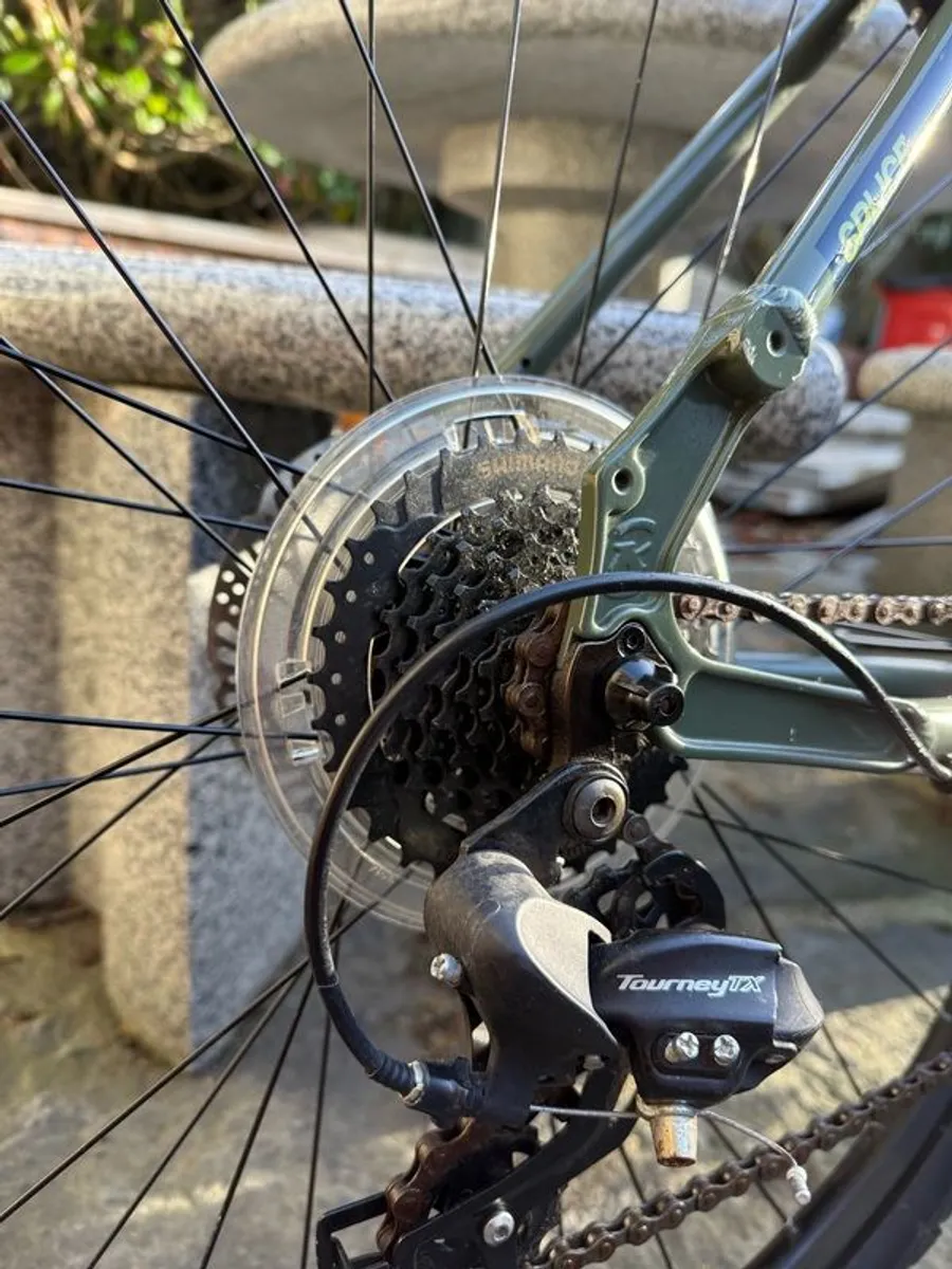 Bike Kona 24 gears (3x8) + Masterlock Heavy Duty U Lock with Looped-End Steel Cable + Lights Front and Back - Image 4