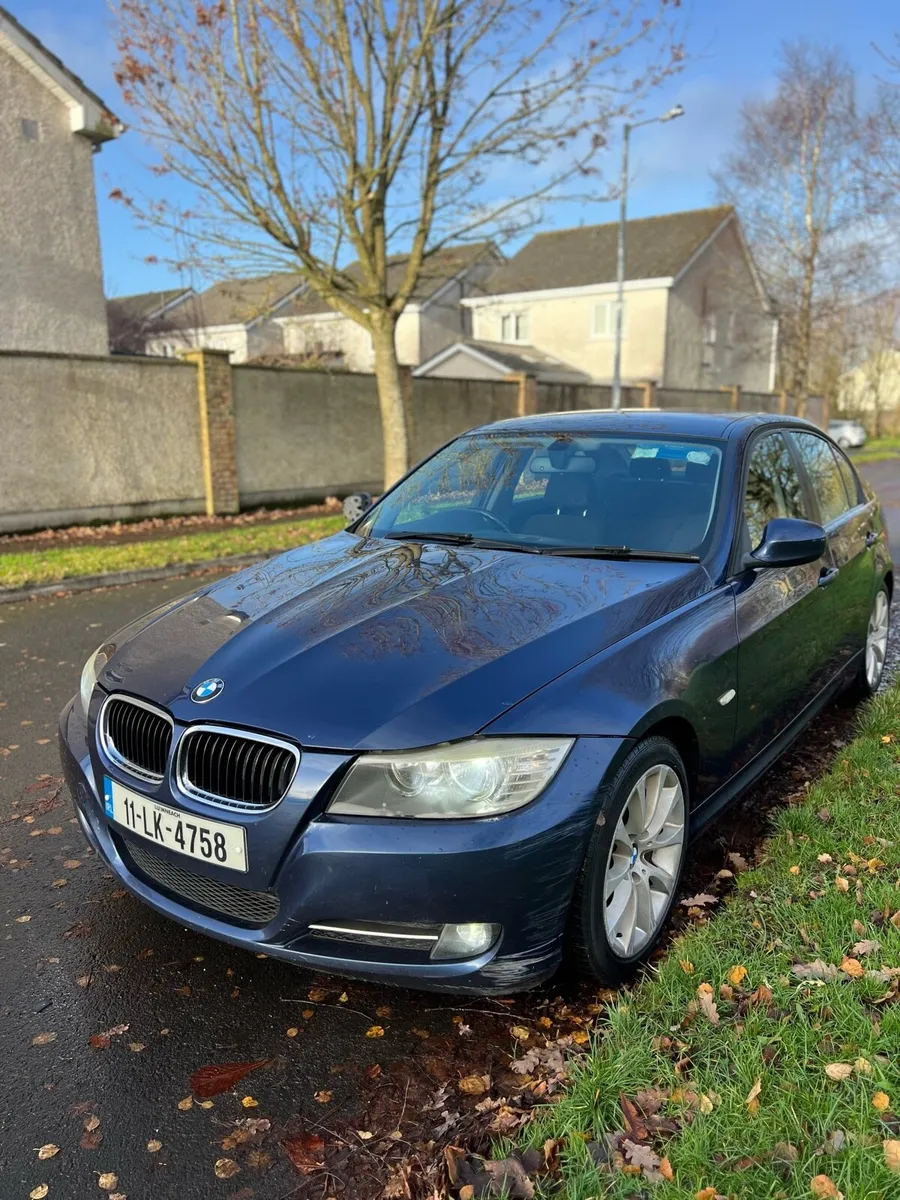 2011 BMW 320D DIESEL - Image 2