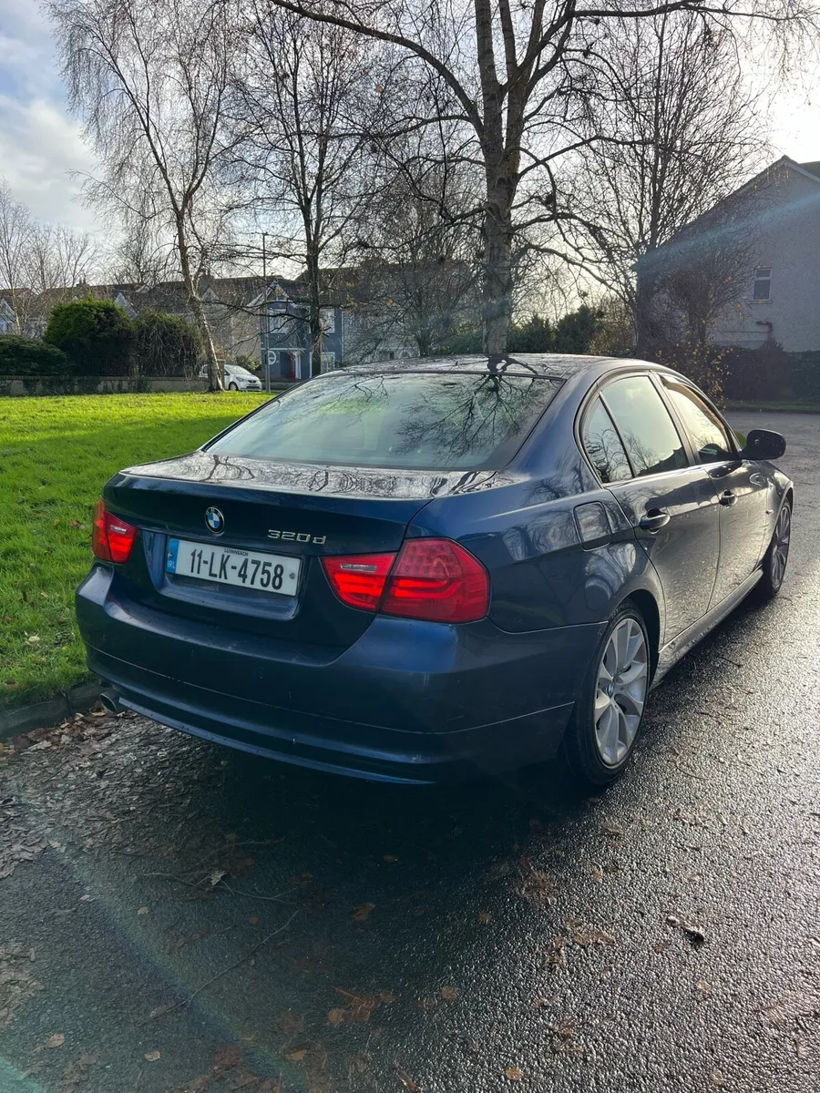2011 BMW 320D DIESEL - Image 3