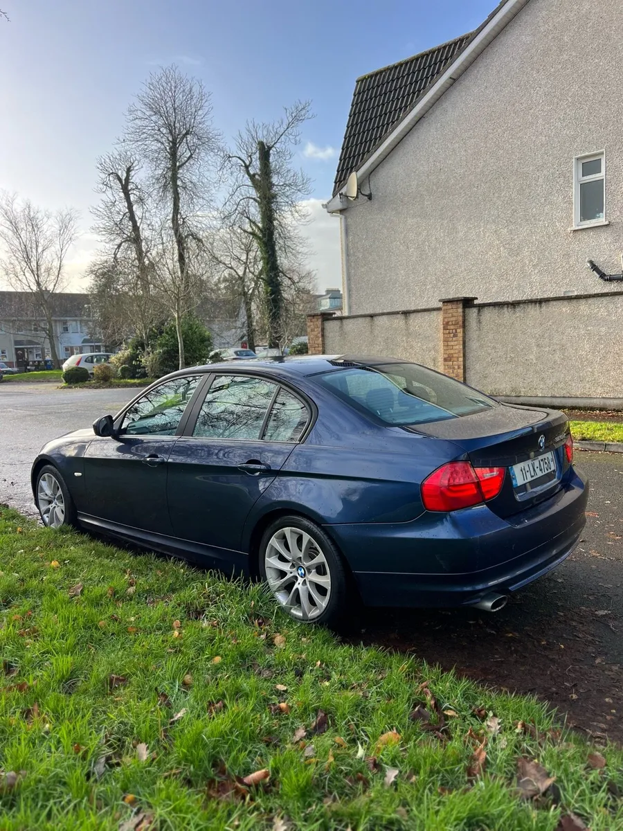 2011 BMW 320D DIESEL - Image 4