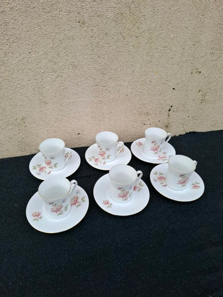 6 china tea cups and saucers postage possible - Image 2