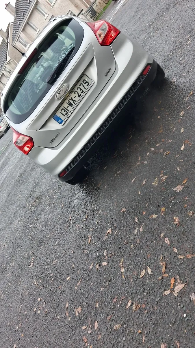 Ford Focus 2013 - Image 2