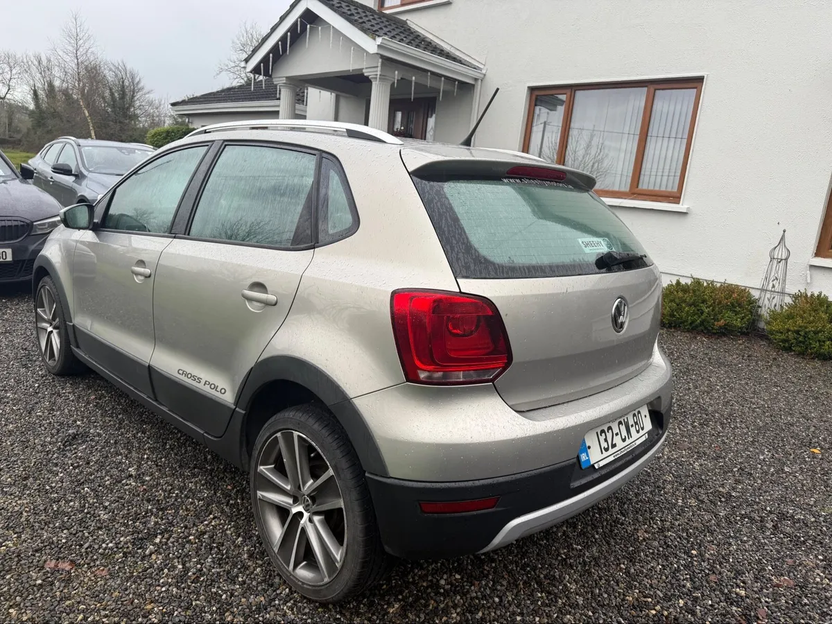Volkswagen Cross Polo 2013 - Image 3