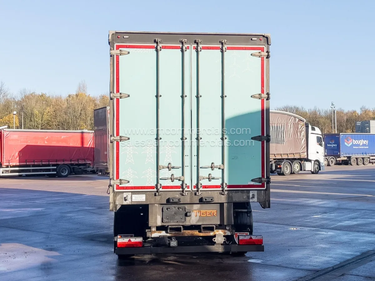 2019 TIGER 33fT CURTAIN SIDE TRI AXLE TRAILER - Image 4