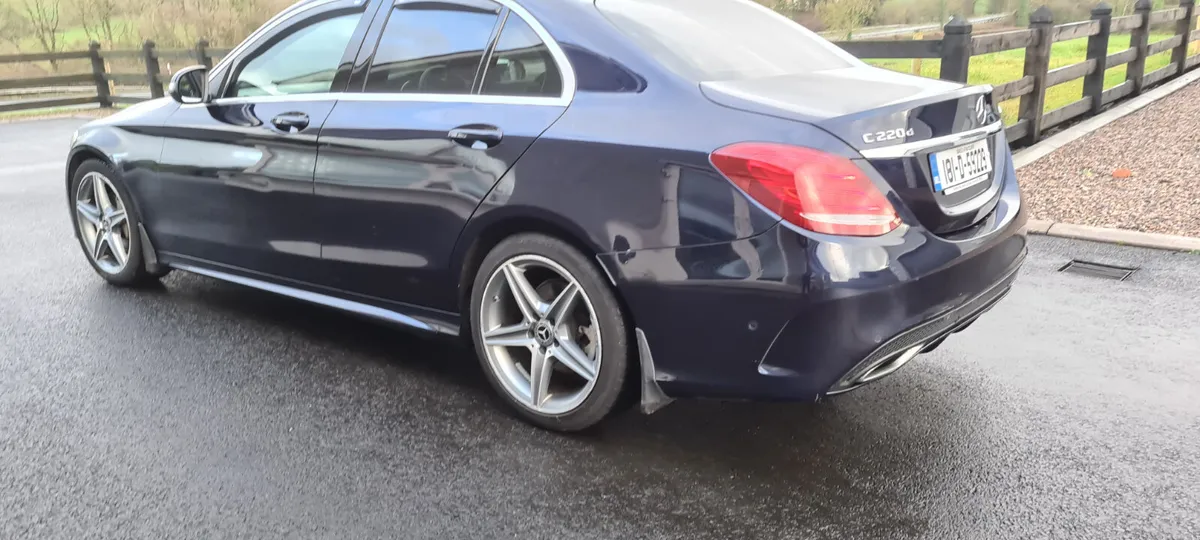 Mercedes-Benz C-Class 2018 220D AMG - Image 4