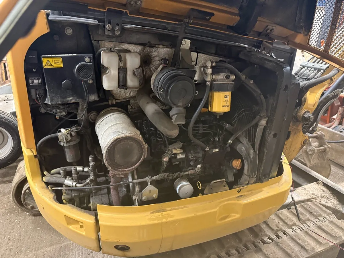 CAT 302.7D - Image 2