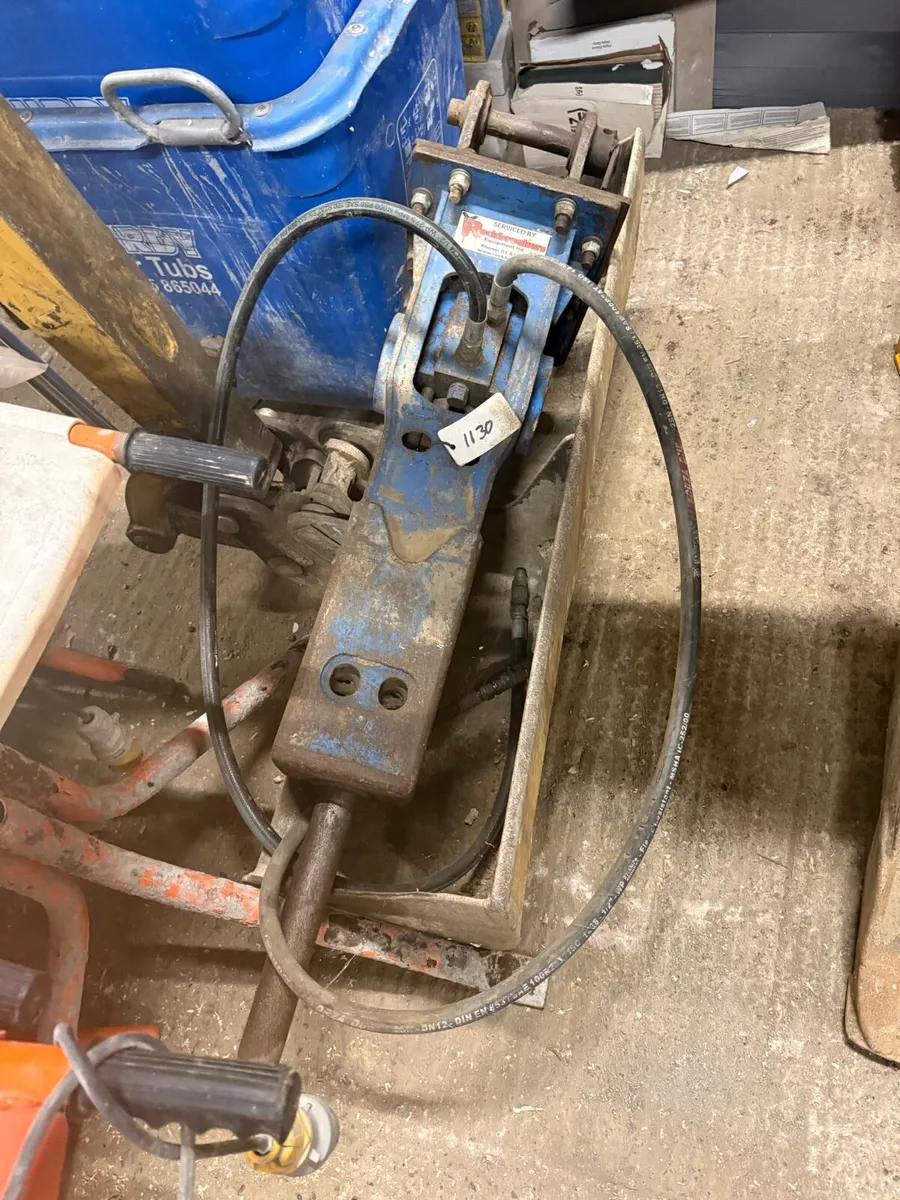 CAT 302.7D - Image 4