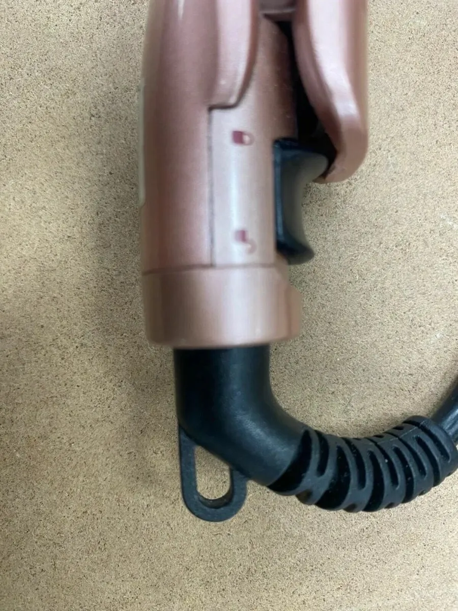 Gama Elegance Keration Hair Straightener - Image 3