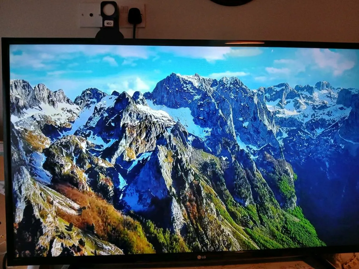 LG WEb OS Smart TV - Image 1