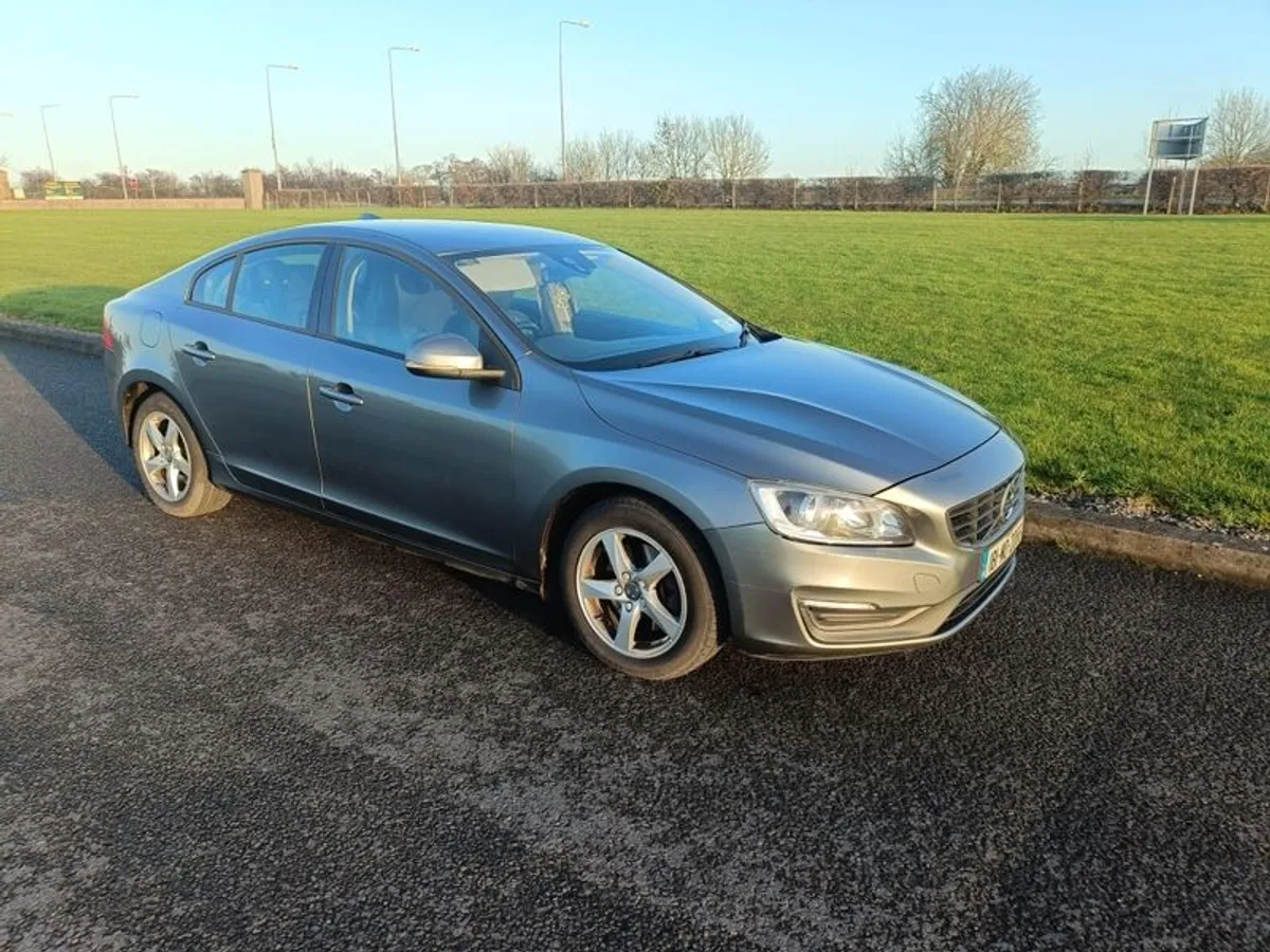 2018 Volvo S60 swap for estate - Image 3