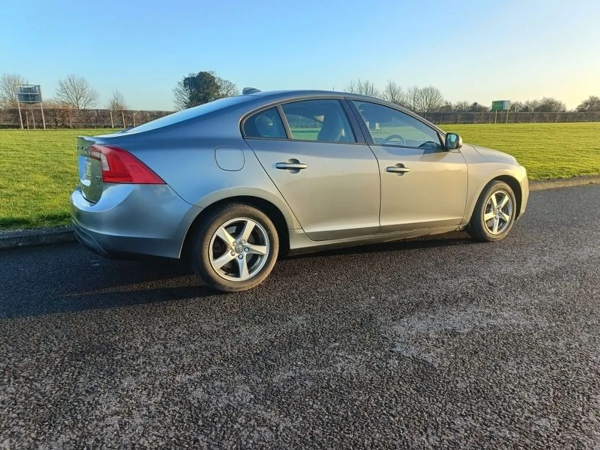 2018 Volvo S60 swap for estate - Image 4