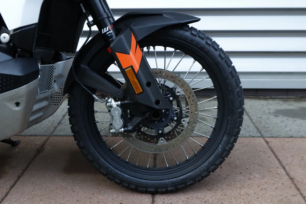 KTM 790 ADVENTURE**Ex Demo**with Tech Pack - Image 4