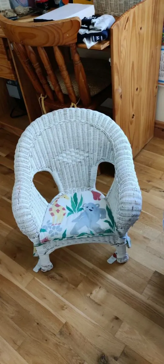 Child's wicker chair - Image 3