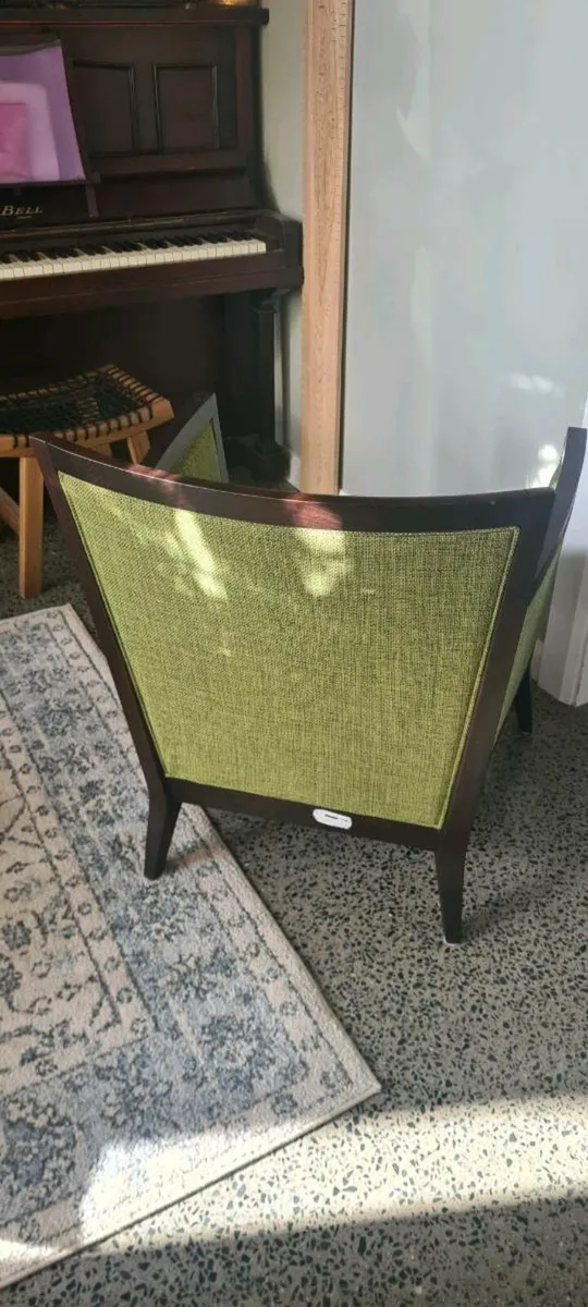 Accent chair - Image 3