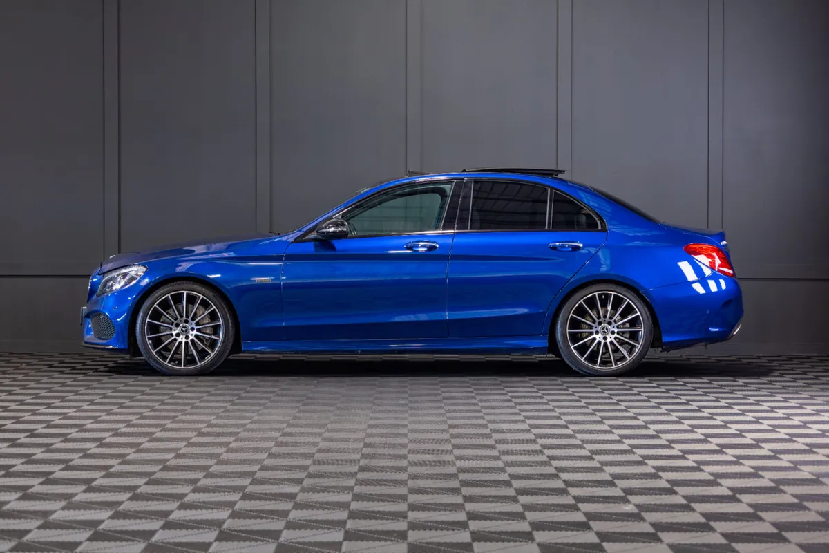 2018 Mercedes-Benz C-Class C350e AMG Line Premium+ - Image 3