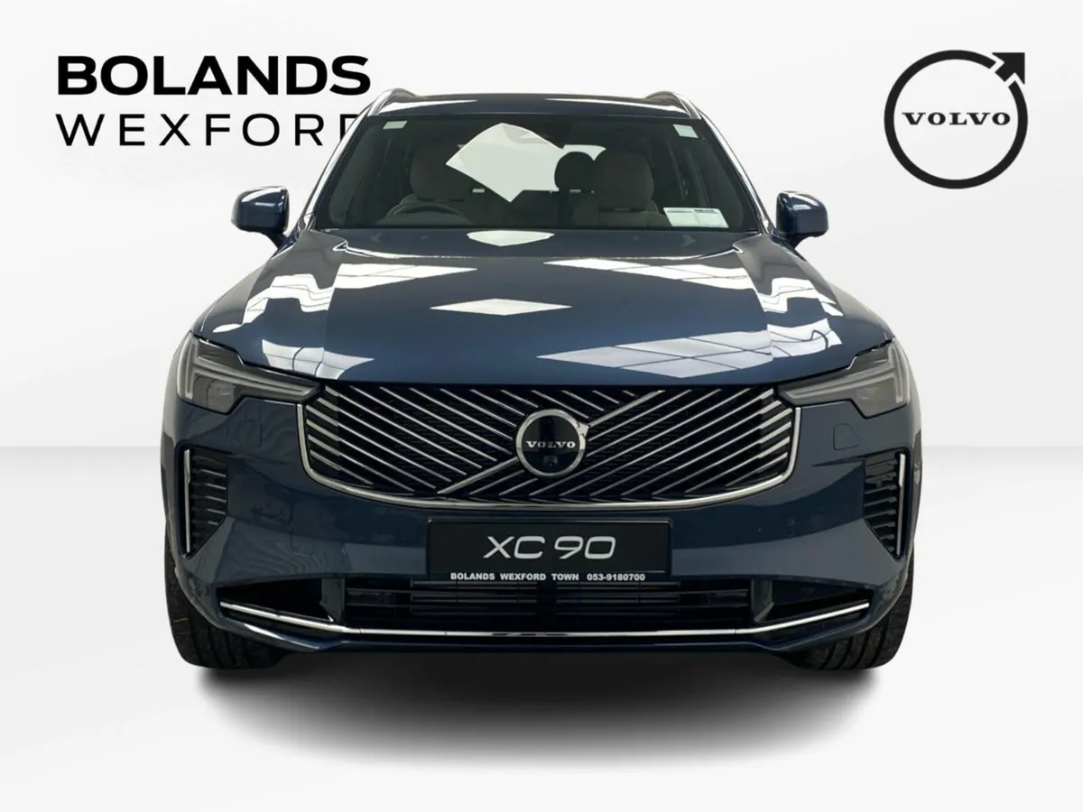 Volvo XC90 Plus Bright model with cardamon interio - Image 3