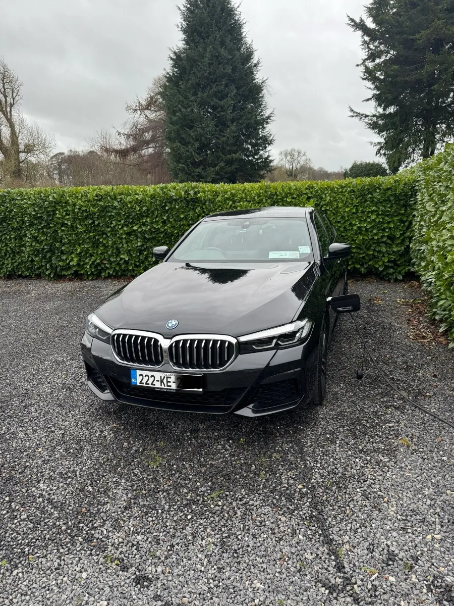 BMW 5-Series 2022 - Image 2