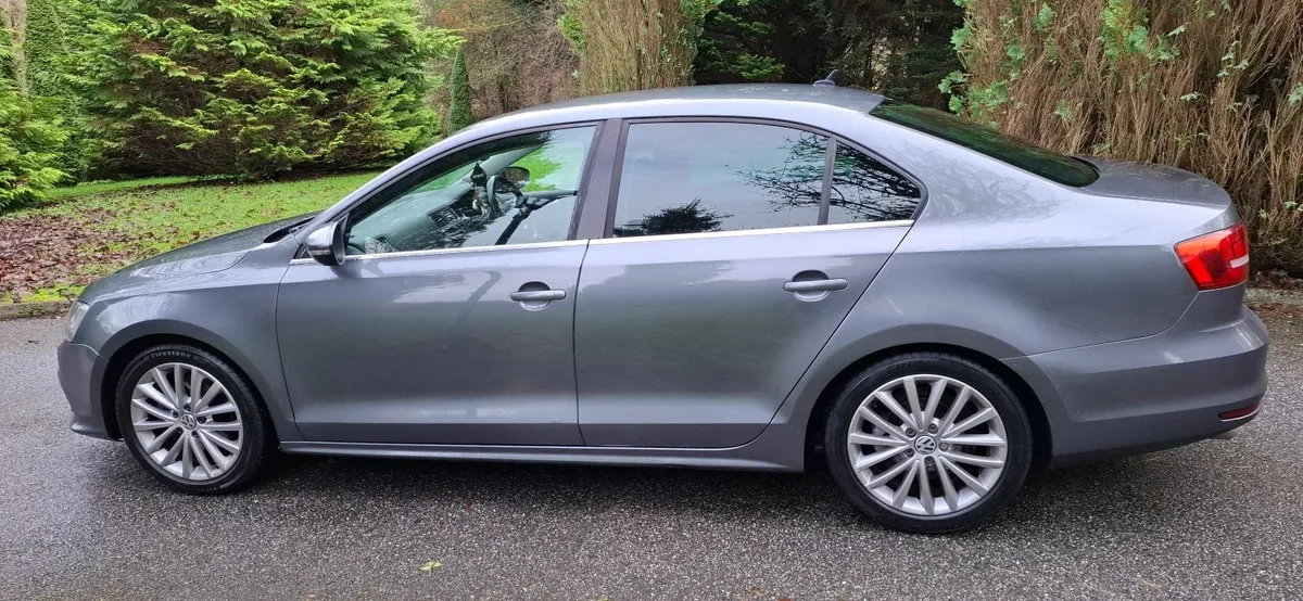 15 VW Jetta,  "MINT,    FSH,    NCT 7/26 - Image 4