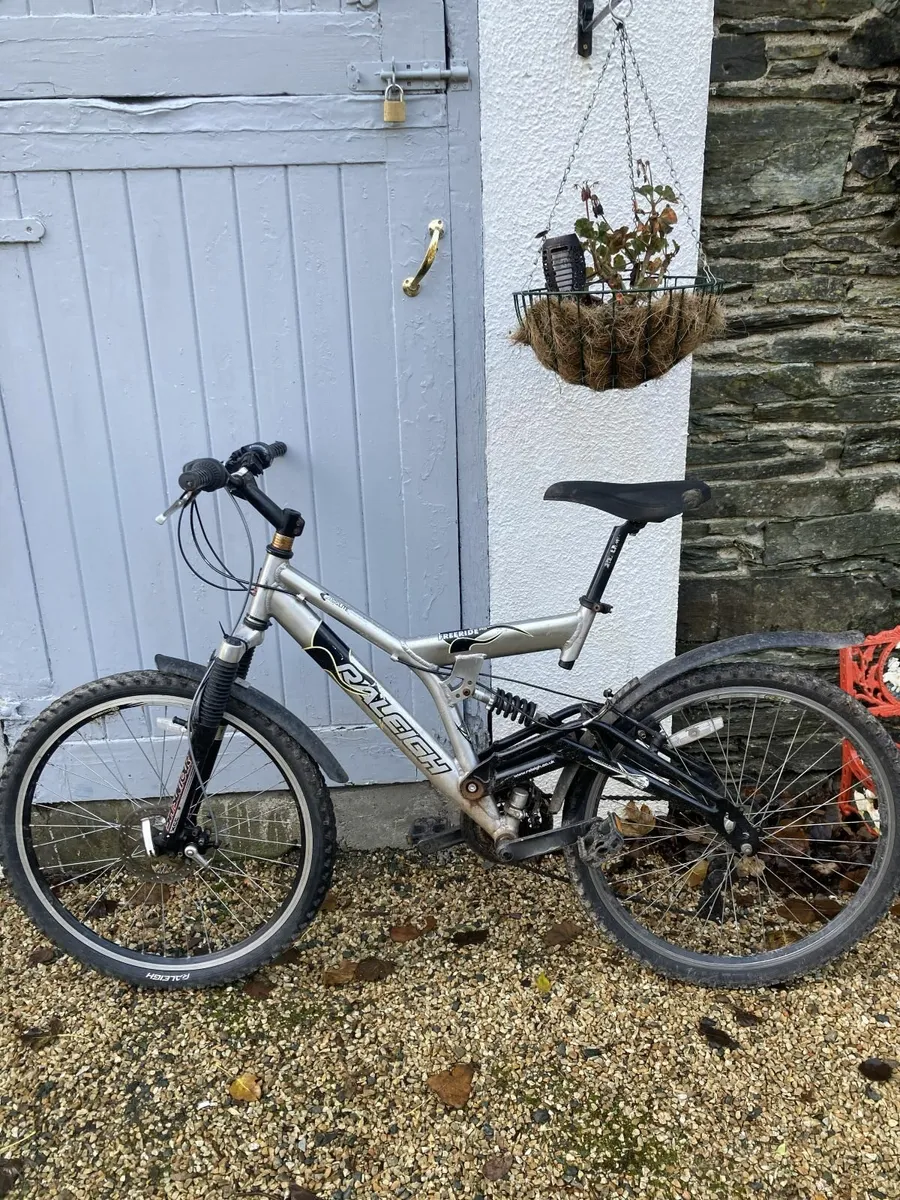Raleigh Mtn Bike- Recent brakes & Gears service - Image 1