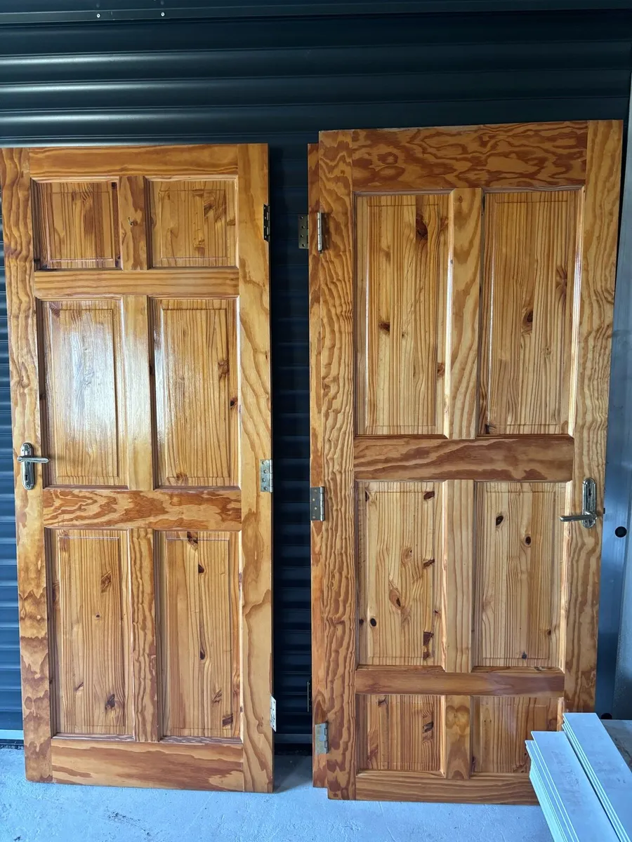 Internal doors - Image 1