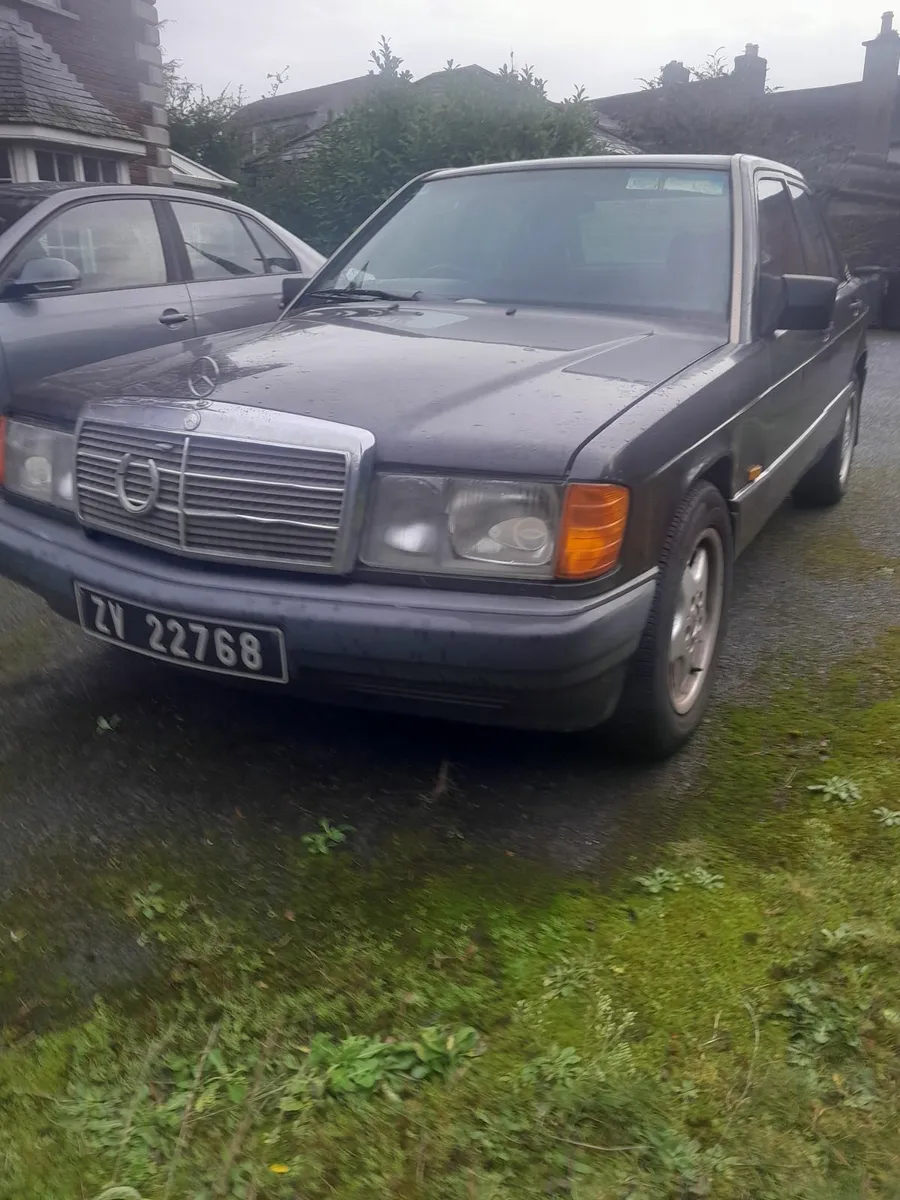 Mercedes-Benz 1990 - Image 1