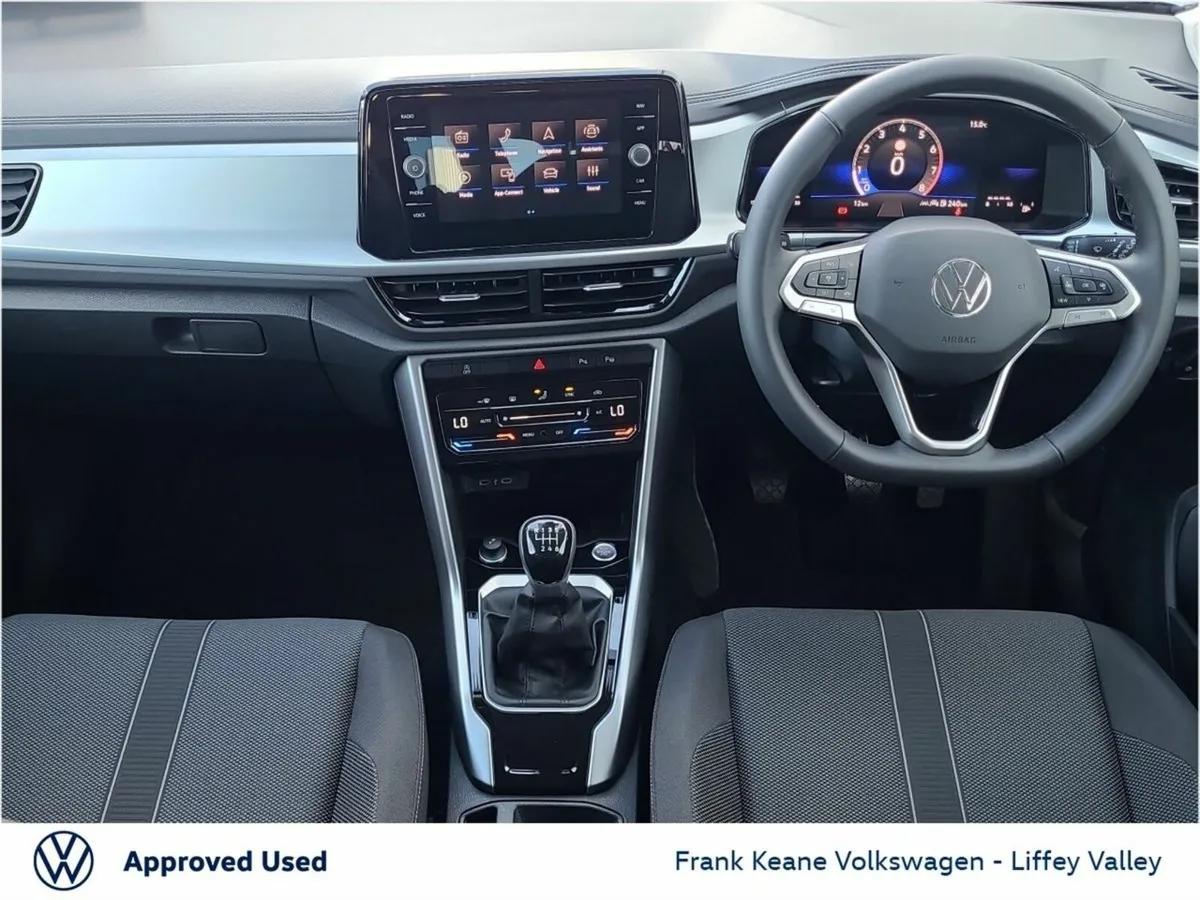 Volkswagen T-Roc EDITION 75 1.0TSI M6F 116HP *DUE - Image 2