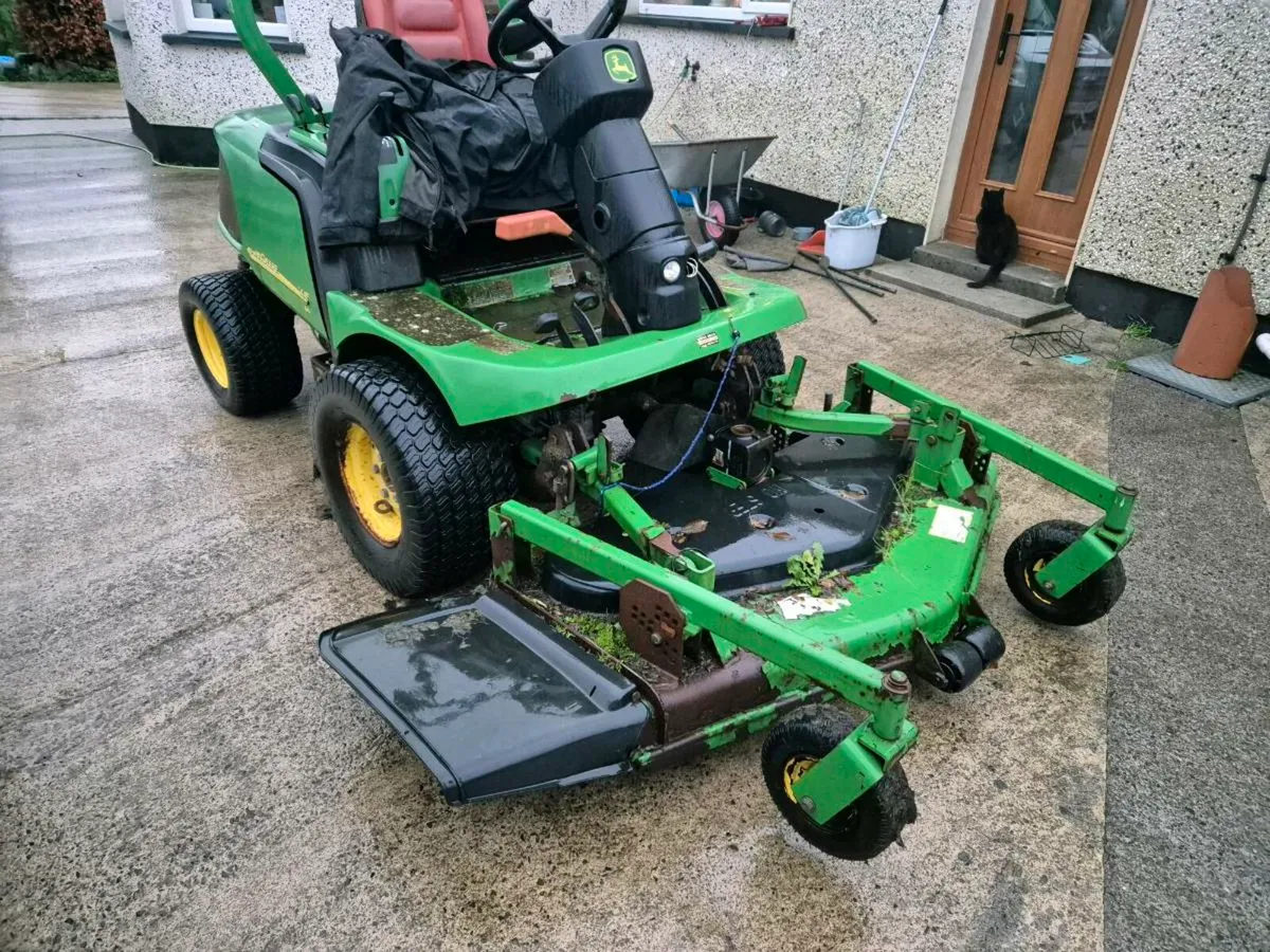 John Deere - Image 1