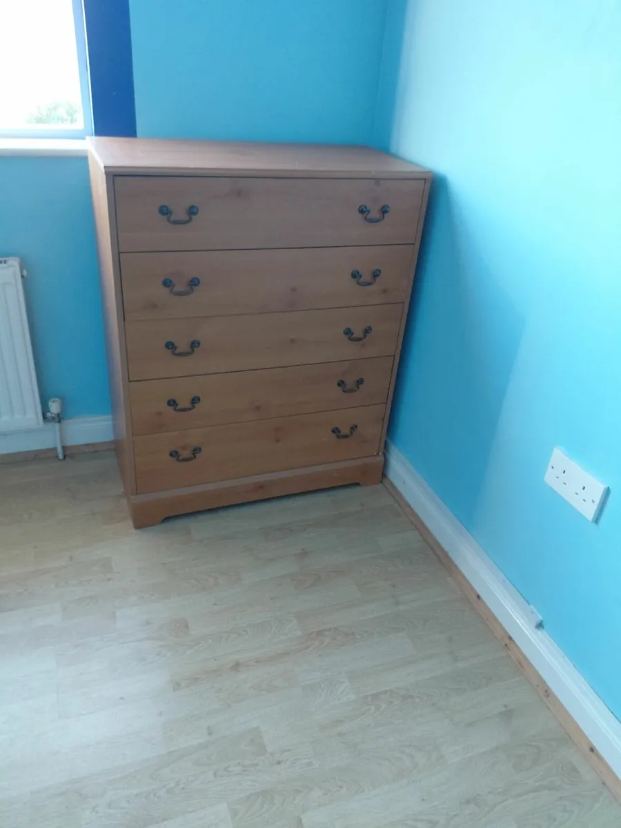 Chest of drawers - Image 1