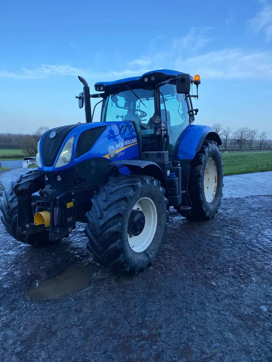 New Holland T7210 - Image 1
