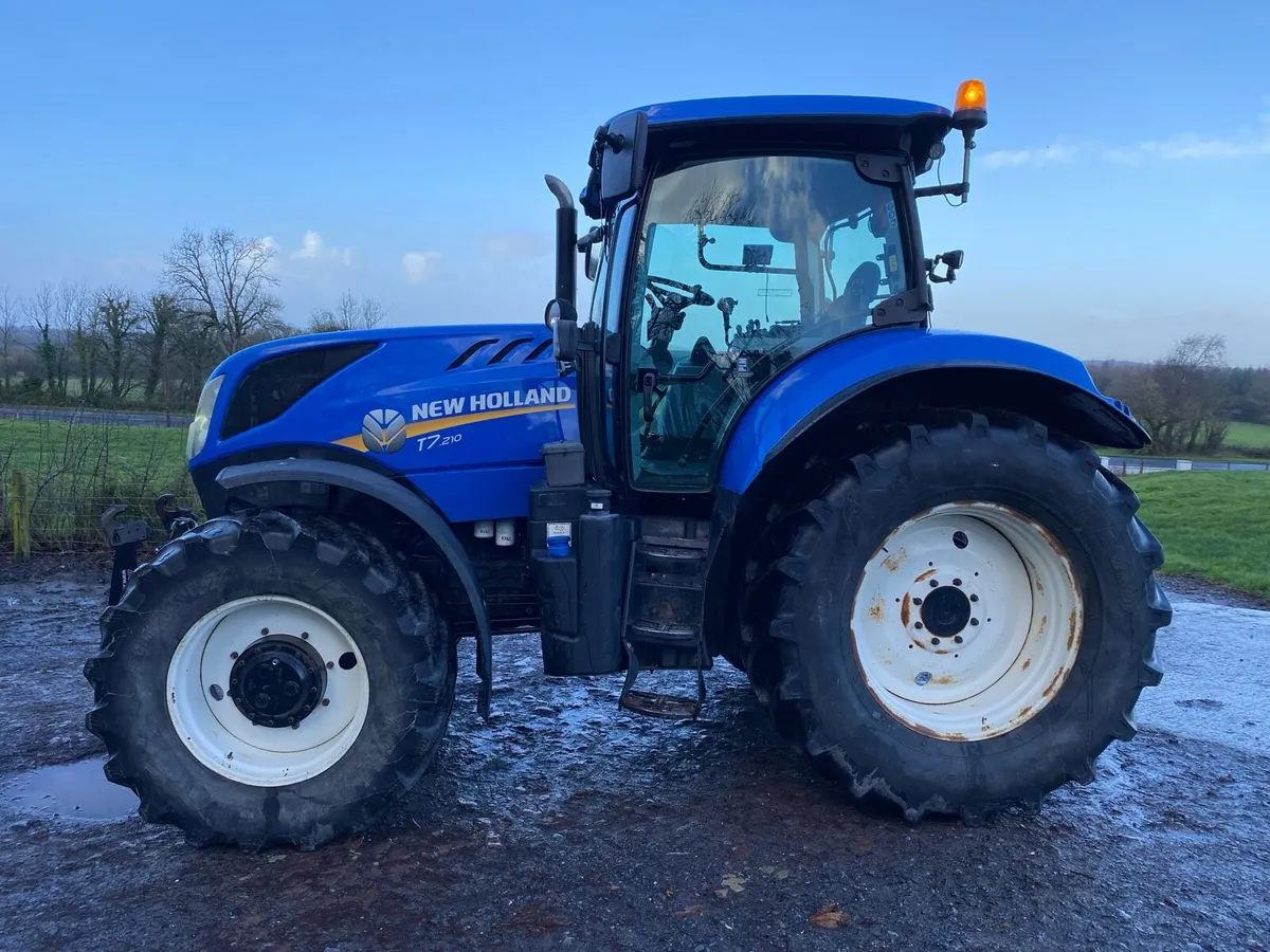 New Holland T7210 - Image 4