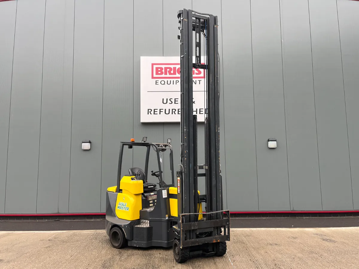 [1] 2019 Aisle Master 20WHE Forklift (REF: 11499) - Image 1