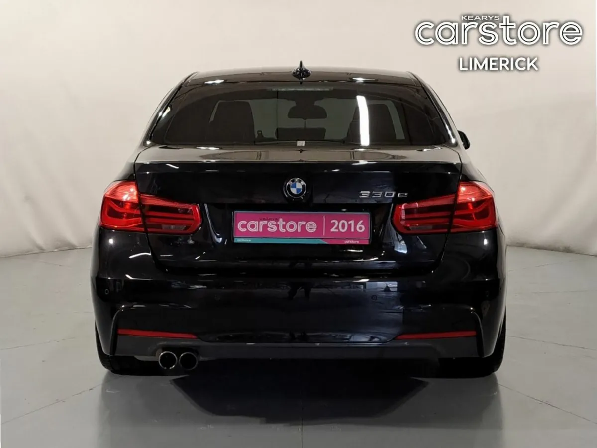 BMW 3-Series 330e M SPORT - Image 4