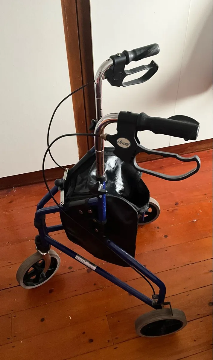 3 Wheel Light Weight Mobility Walker - Image 2