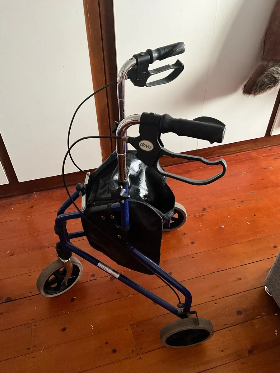 3 Wheel Light Weight Mobility Walker - Image 3