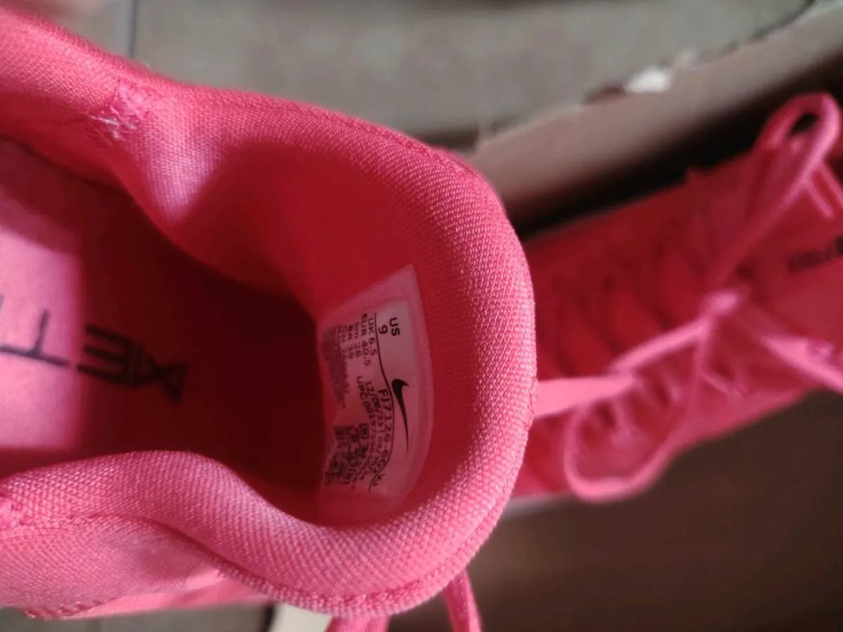 Nike free Metcon 6 size 6.5 - Image 3