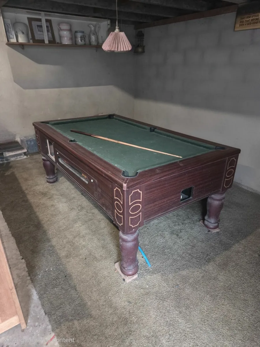 Pool table - Image 1