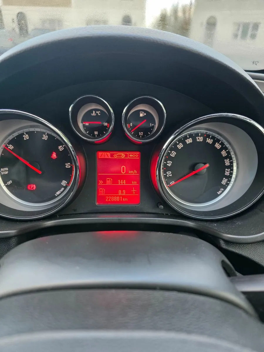 Opel Insignia 2013 - Image 2