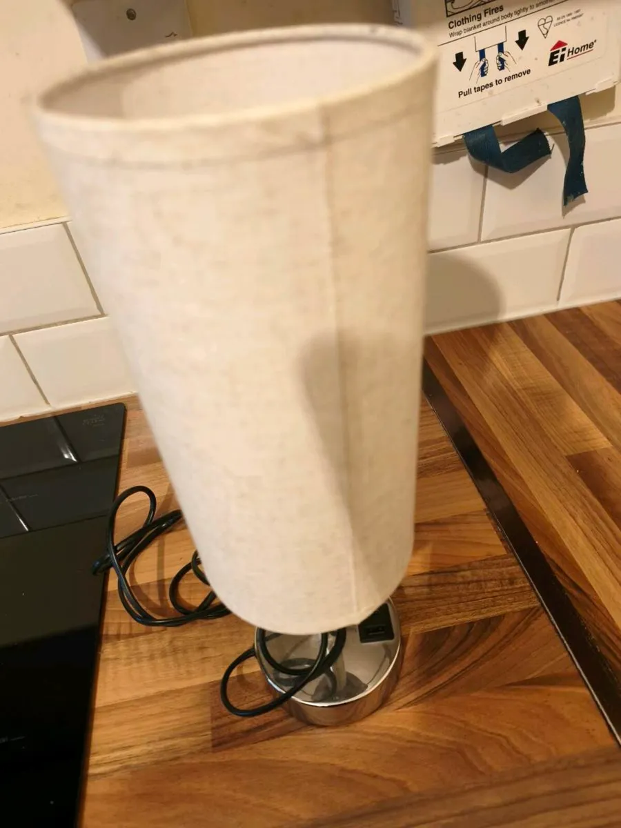 Touch lamp in an excellent condition! - Image 1