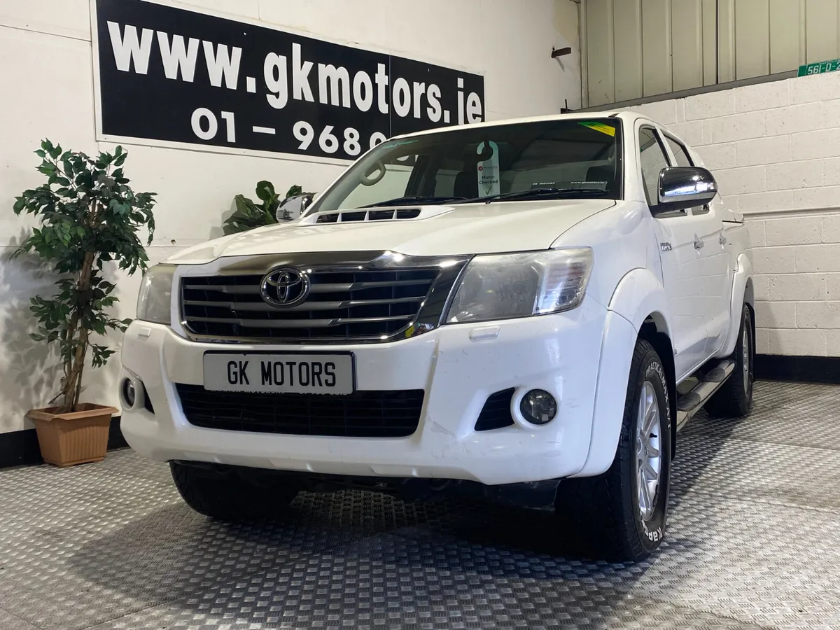 Toyota Hilux 2014//3.0 D4D INVINCIBLE/// - Image 2