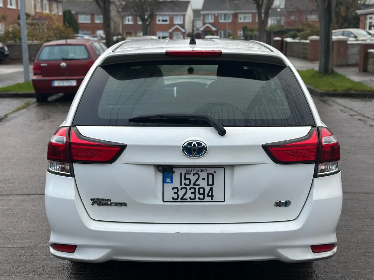 Toyota Corolla fielder Hybrid Automatic - Image 4