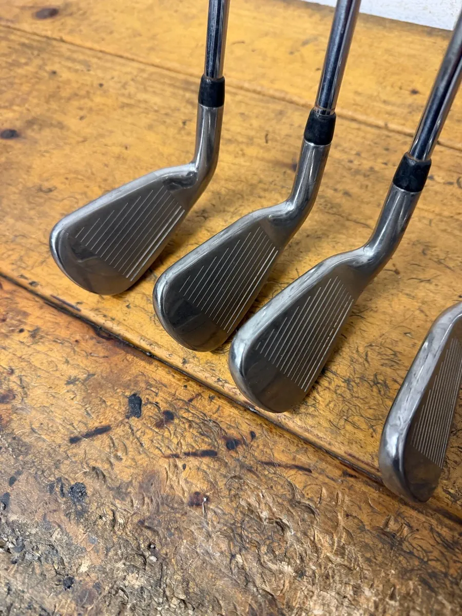 Callaway Golf XR Irons 4-PW RH R Flex - Image 4