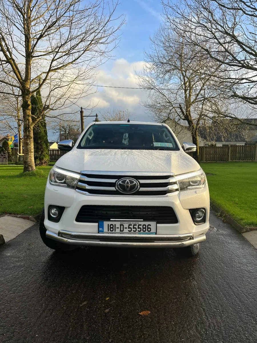 Toyota Hilux Crew Cab 2018 - Image 3