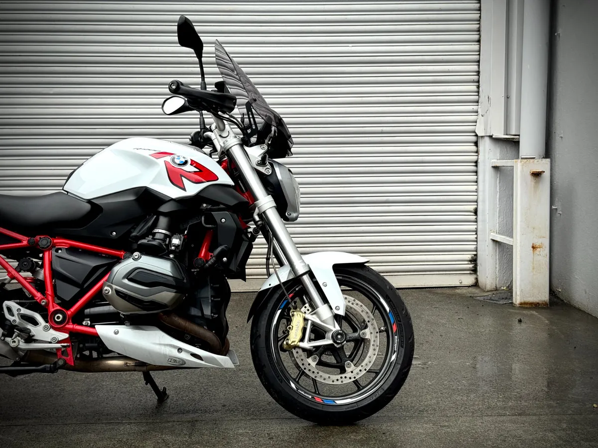 BMW R1200R 2015 - Image 2