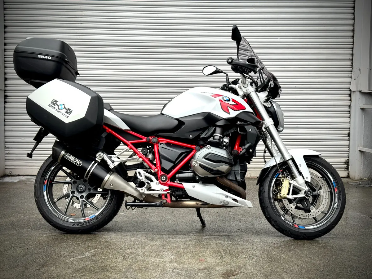 BMW R1200R 2015 - Image 1
