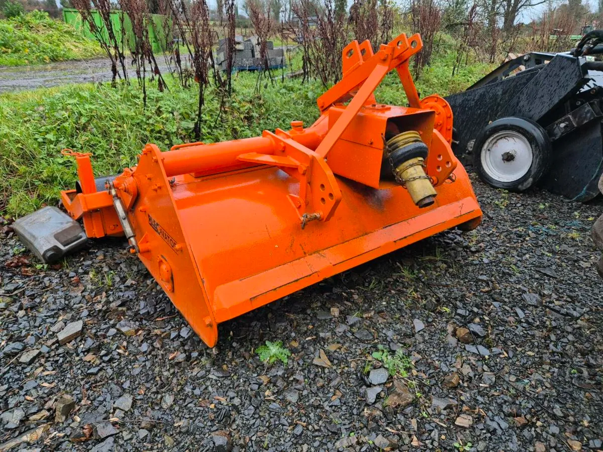 Stone burrier - Image 1