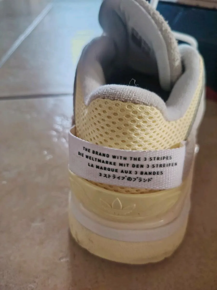 Adidas Ozweego size 7 - Image 4